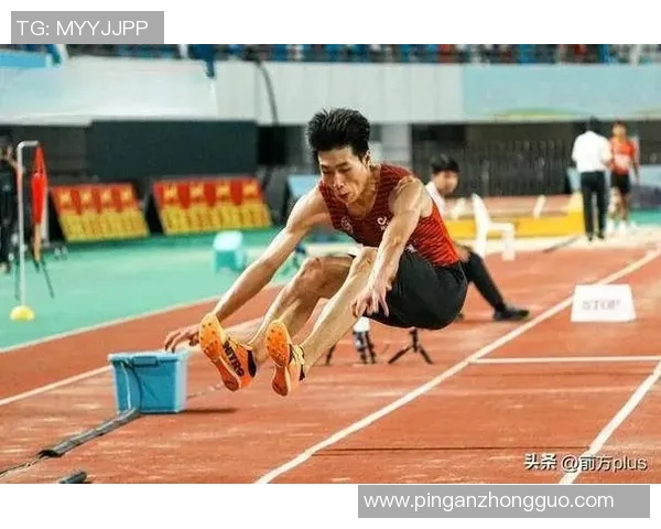 中国选手打破亚洲跳远纪录 教练感动落泪见证历史性时刻 中国选手打破亚洲跳远纪录 教练感动落泪见证历史性时刻