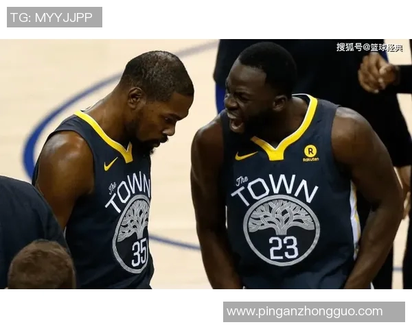 勇士赛场爆发小插曲,裁判如何处理? 勇士赛场爆发小插曲,裁判如何处理?