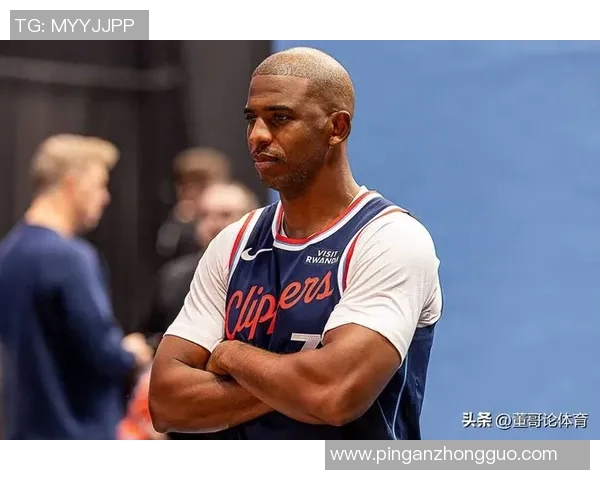 保罗与主教练发生激烈争执冲突升级 球队内外局势愈加紧张 保罗与主教练发生激烈争执冲突升级 球队内外局势愈加紧张